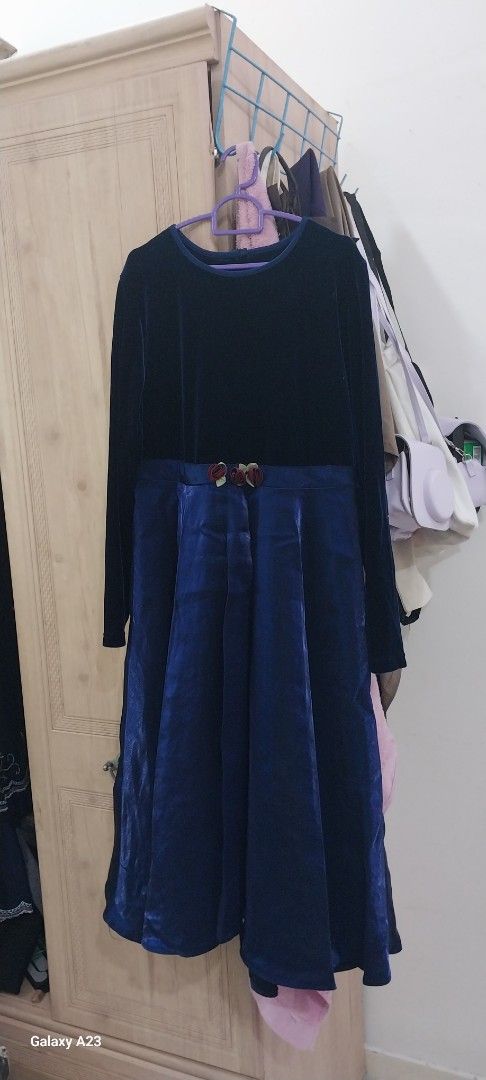Dress (Category: Babies & Kids Fashion) located in Gombak. Submitted by aishnanadhira (Listing ID 1383712181, Image 1). Description: chat for more info negotiable.