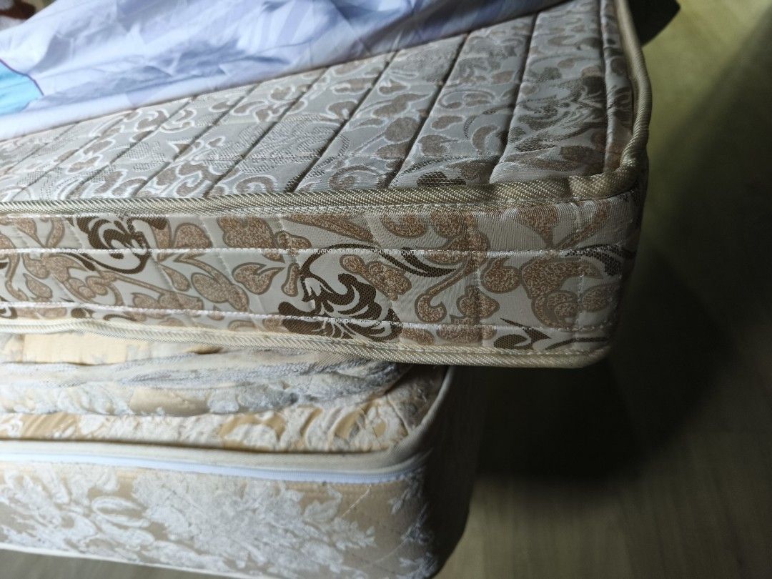Foldable Single Bed with Mattress65075300408707112