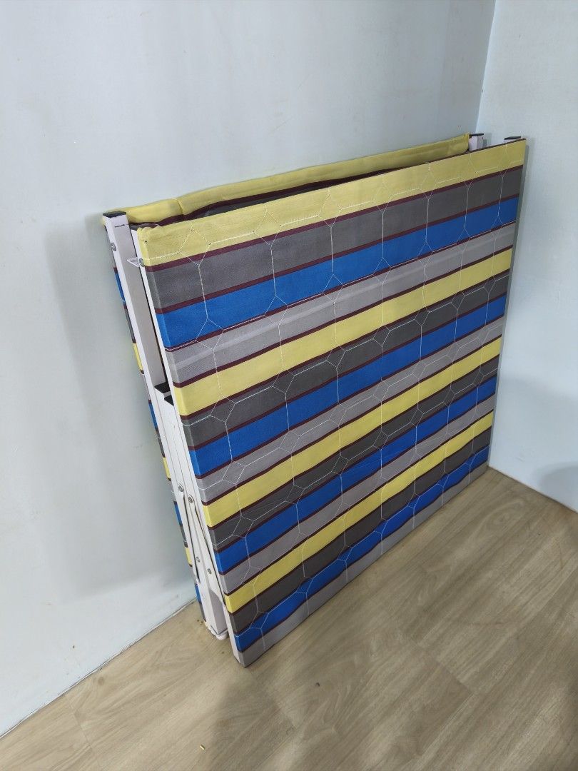 Foldable Single Bed with Mattress65075300408707111