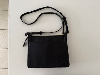 (Category: ) located in . Submitted by theeverydaycloset (Listing ID 1383768335, Image 1). Description: .