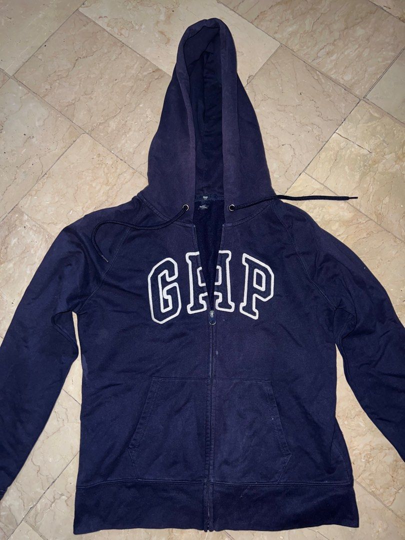 GAP hooded jacket, navy blue (Category: Coats, Jackets and Outerwear) located in Las Pinas. Submitted by iceedevclutter (Listing ID 1373558964, Image 2). Description: Original Bought in GAP outlet.