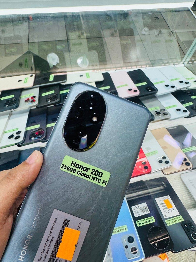 Honor 200 256GB no issues Global openline (Category: Other Gadgets) located in San Juan City. Submitted by najihahtelecomshop2018 (Listing ID 1383774946, Image 2). Description: Legit Store | Original unit FOR SALE | TRADE / SWAP ▫️INSTALLMENT thru: 🔸Credit Card (straight / installment) 🔸Ggives / Gcredit + 6% interest 🔸Spay Later + 6% interest (RFS: Buy and Sell any kinds of Gadgets) Description: Honor 200 256GB ( other GB are also available) U