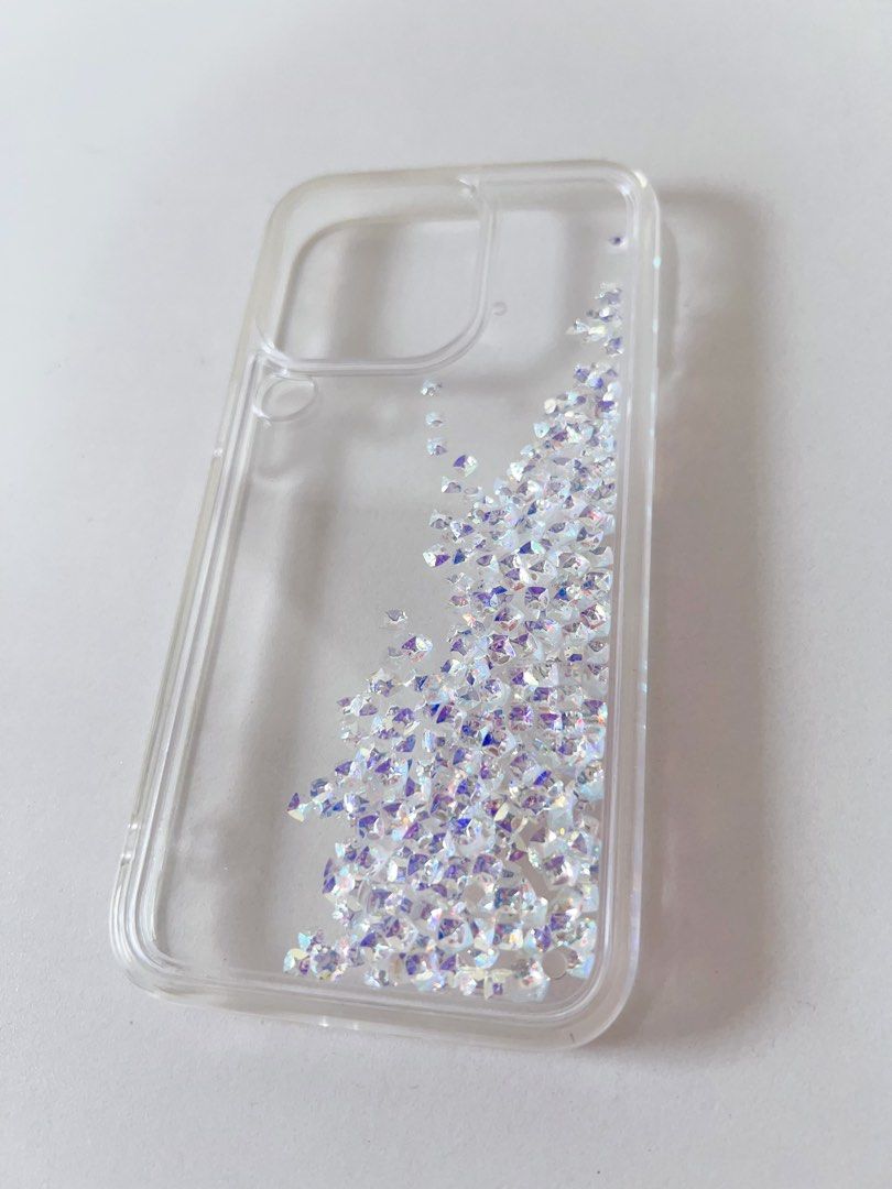 由 dior050423 (刊登 ID 1383715273，圖片 3) 提交，位於 新北市 (New Taipei) 的 iphone13pro流沙亮片手機殼 (類別：其他)，說明：iphone13pro流沙亮片手機殼。
