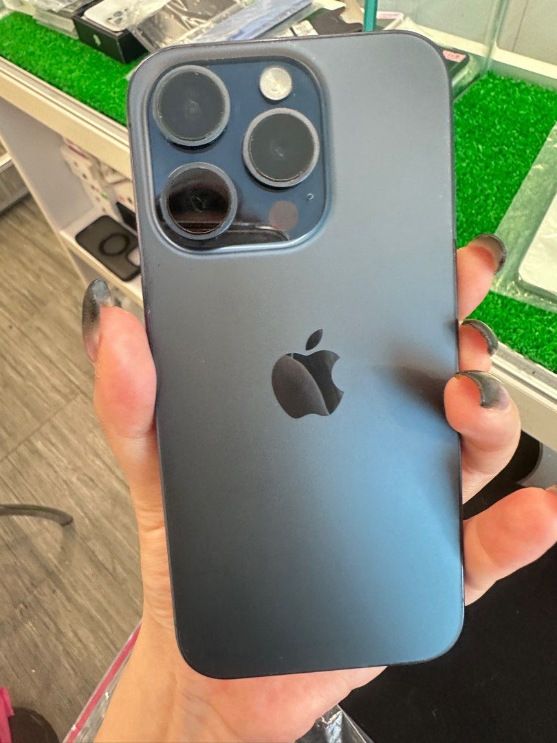 由 yu_50936 (刊登 ID 1383718391，圖片 1) 提交，位於 台北市 (Taipei) 的 iPhone15pro 256GB 藍 (類別：iPhone 15 Series)，說明：iPhone15pro 256GB 藍 功能正常 無拆修 Line: @16883c(要加@） $24000不議價 新北板橋實體店面面交外縣市匯款後宅配 無卡分期 舊機貼換 。