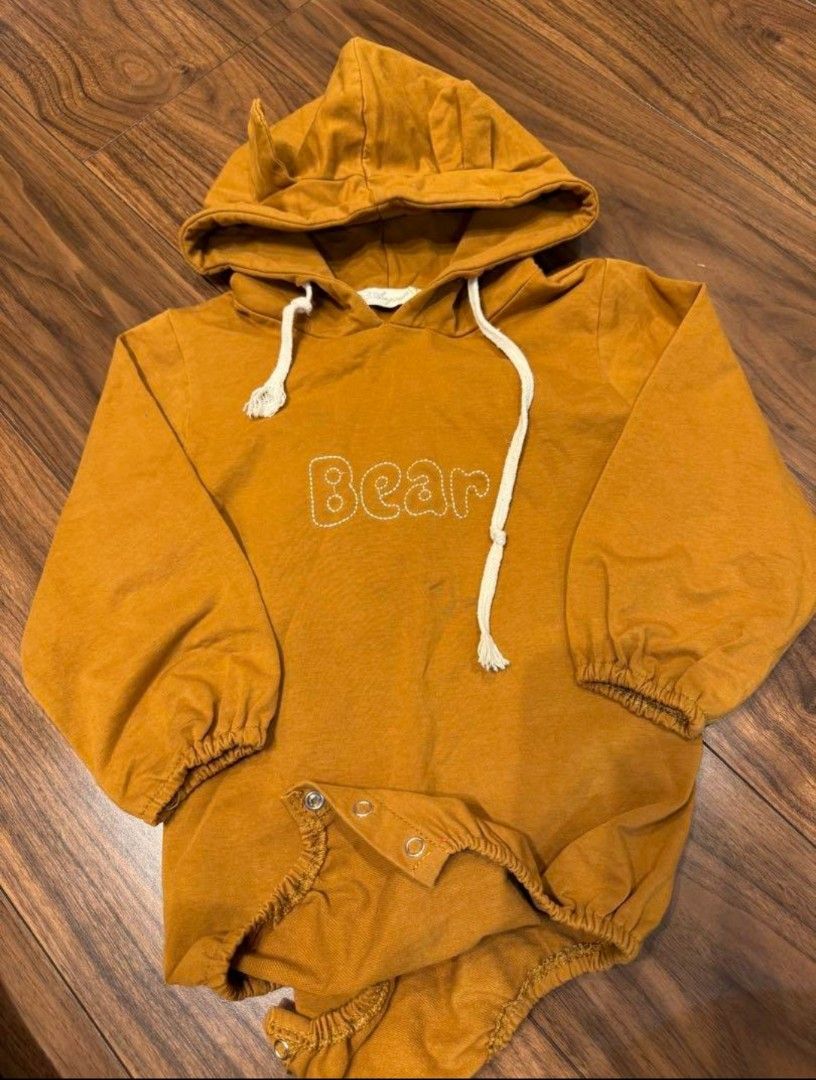 Jumper jaket bear 9-18M (Kategori: 1 hingga 3 tahun) berada di Medan. Dikirim oleh kyeaastore (ID iklan 1383754266, Gambar 2). Deskripsi: .