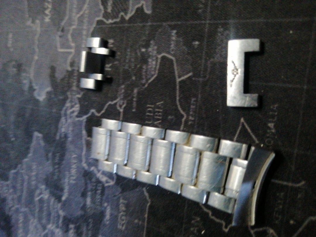 Longines Master Collection bracelet links (Category: Luxury Watches) located in Cavite. Submitted by el_yaz1989 (Listing ID 1383841371, Image 1). Description: Negotible Check all photos for details Comes from US box Solid material From Master Collection when I searched it. MAKE your own research nlng dn if youre interested to buy it.. Thanks.