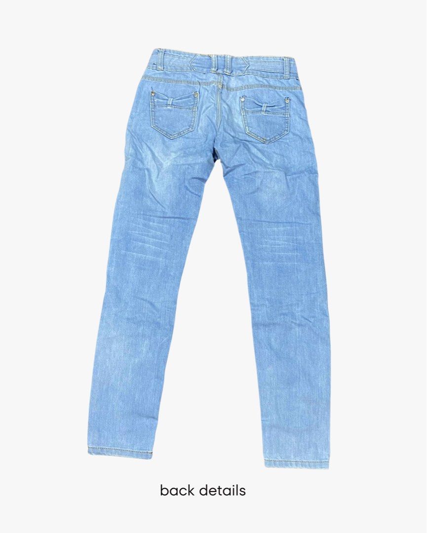 low rise skinny jeans (Category: Jeans) located in Vigan. Submitted by aexzie (Listing ID 1383770396, Image 2). Description: Length: 37 in Waist: 28 in MOP: Gcash MOD: J&T/LBC.