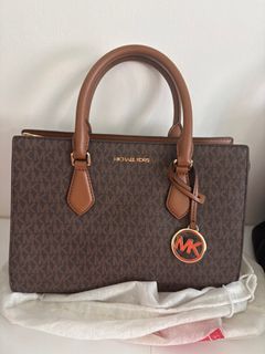 (Category: ) located in . Submitted by moeyfah (Listing ID 1383699769, Image 1). Description: .