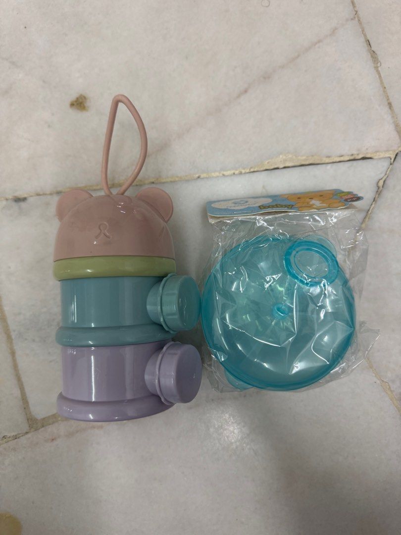 Milk container (Category: Breastfeeding & Bottle Feeding) located in Subang Jaya. Submitted by fatinimran (Listing ID 1383776349, Image 1). Description: Both RM5.