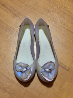 (Category: ) located in . Submitted by saveearth.buy2ndhand (Listing ID 1383801277, Image 1). Description: .