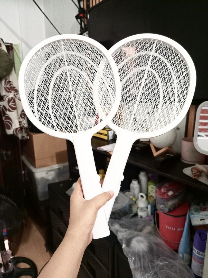 Mosquito insect swatter (Category: Insect Repellents) located in Manila. Submitted by ajonlinesh55809 (Listing ID 1383676964, Image 1). Description: mosquito swatter 280 only available onhand same day delivery just pm me.😊.