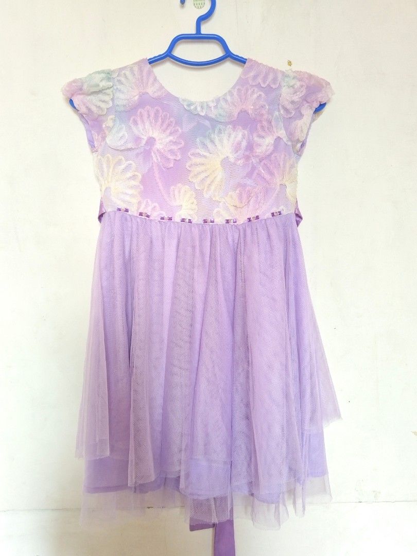 Mother Care Tutu Dress (Category: Babies & Kids Fashion) located in Taguig. Submitted by jasibb (Listing ID 1383685774, Image 2). Description: 8 on tag but best fit 5-7 yo This is sooo pretty. Your baby will look like a princess. U wont regret buying it. Take note this is branded so sagad na po ang price. Thank you Location taguig.