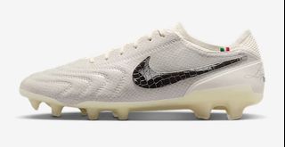 (Category: ) located in . Submitted by best_football_deals (Listing ID 1383832076, Image 1). Description: .