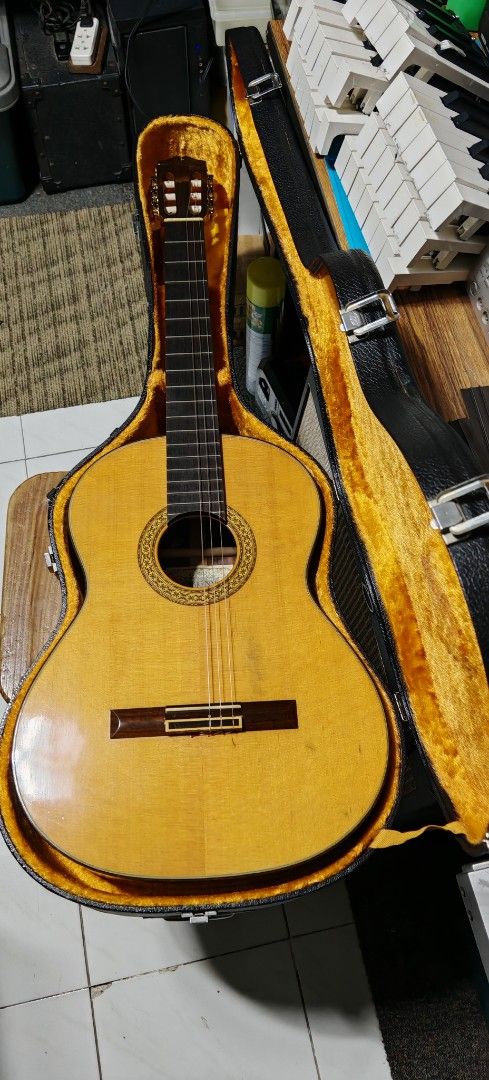 Orignal fana s300 classical guitar (Category: Musical Instruments) located in Paranaque City. Submitted by tegtegs (Listing ID 1383726065, Image 1). Description: Fana s300 classical guitar 15k only With hardcase With minor dents and scratches only 👌Straight neck 👌Lagyan ko ng bagong ordinary nylon strings 👍Payment thru cash, bank transfer, gcash or in any remittance center 🚚We do shipping👍via lalamove,speedy, toktok and grab ✈️🚢🚆We also sh