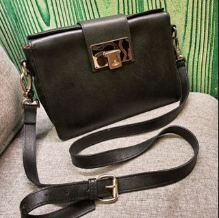 (Kategori: ) berada di . Dikirim oleh cmbrand_authentic (ID iklan 1383781903, Gambar 1). Deskripsi: .