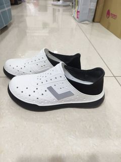由 r22127534438494 (刊登 ID 1383732354，圖片 1) 提交，位於 的 (類別：)，說明：。
