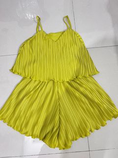 (Kategori: ) berada di . Dikirim oleh prelovedmom_babyapparel (ID iklan 1383679671, Gambar 1). Deskripsi: .