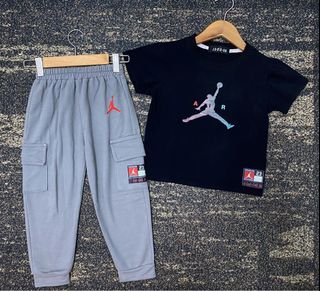 (Category: ) located in . Submitted by thriftclosetbyas (Listing ID 1383766241, Image 1). Description: .