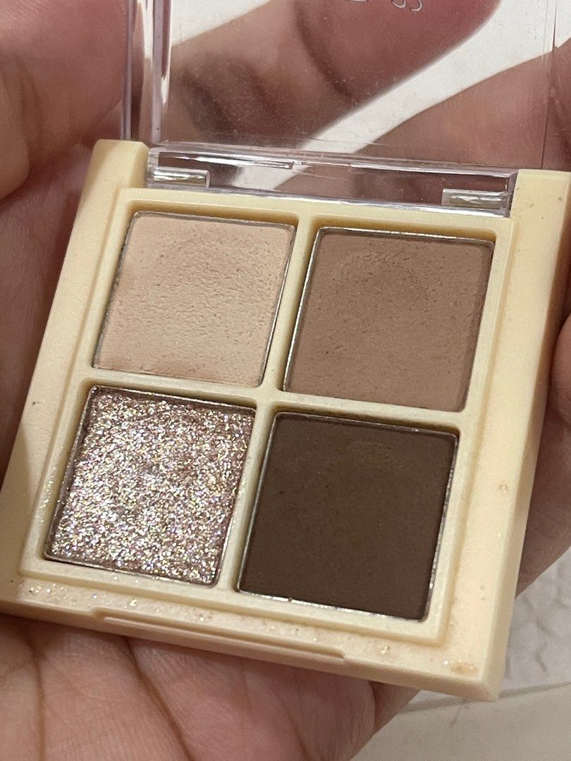 Romand better than eyes mini m02 (Category: Makeup) located in Las Pinas. Submitted by trishdeclutters (Listing ID 1383690583, Image 3). Description: Mini palette Great for everyday use Rfs di nagagamit ‼️past manuf bawal sa maarte.