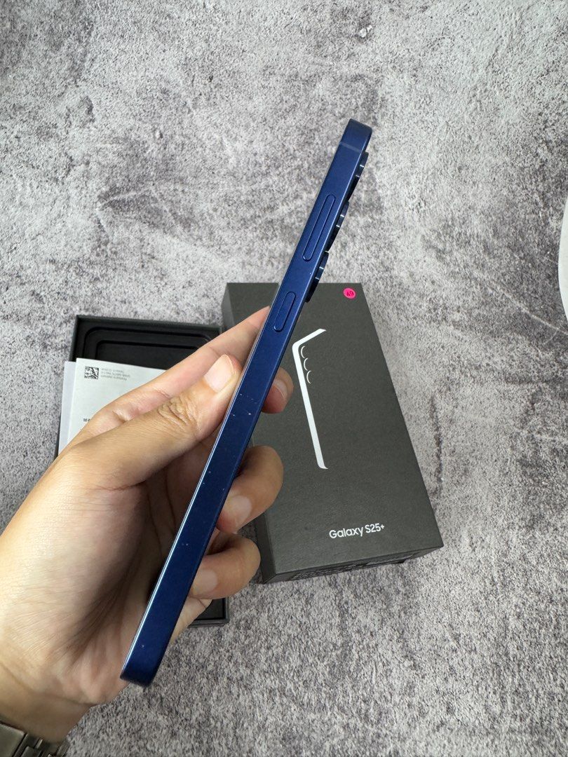 由 3c.smartphones (刊登 ID 1383773162，圖片 3) 提交，位於 新北市 (New Taipei) 的 Samsung S25+ 256GB S25 Plus (類別：Samsung 三星)，說明：［機況］使用功能正常/外觀如圖 Condition: normal function ［配件］附充電配件(charger , cable) ［取貨］士林 新莊 三重 龜山、貨到付款 L.i.n.e：@703yypzp I/G : 3c.smartphones ✅空機分期✅舊機折抵/貼換 ✅手機維修✅刷卡分期 Pick up method: In store pick up,meet up in Taipei area , COD by convenient store shop to shop 歡迎相關3C產品貼換 高價回收手機/平板/筆電 各品牌手機歡迎私訊詢問 。