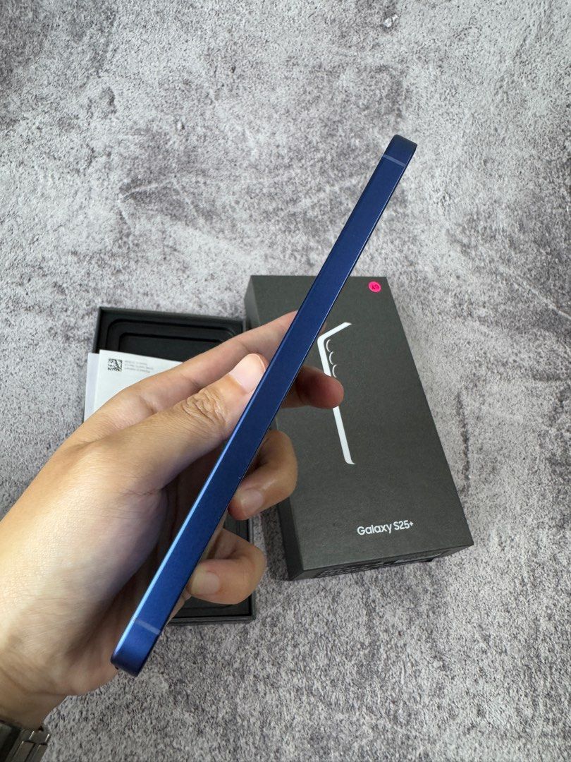 由 3c.smartphones (刊登 ID 1383773162，圖片 2) 提交，位於 新北市 (New Taipei) 的 Samsung S25+ 256GB S25 Plus (類別：Samsung 三星)，說明：［機況］使用功能正常/外觀如圖 Condition: normal function ［配件］附充電配件(charger , cable) ［取貨］士林 新莊 三重 龜山、貨到付款 L.i.n.e：@703yypzp I/G : 3c.smartphones ✅空機分期✅舊機折抵/貼換 ✅手機維修✅刷卡分期 Pick up method: In store pick up,meet up in Taipei area , COD by convenient store shop to shop 歡迎相關3C產品貼換 高價回收手機/平板/筆電 各品牌手機歡迎私訊詢問 。