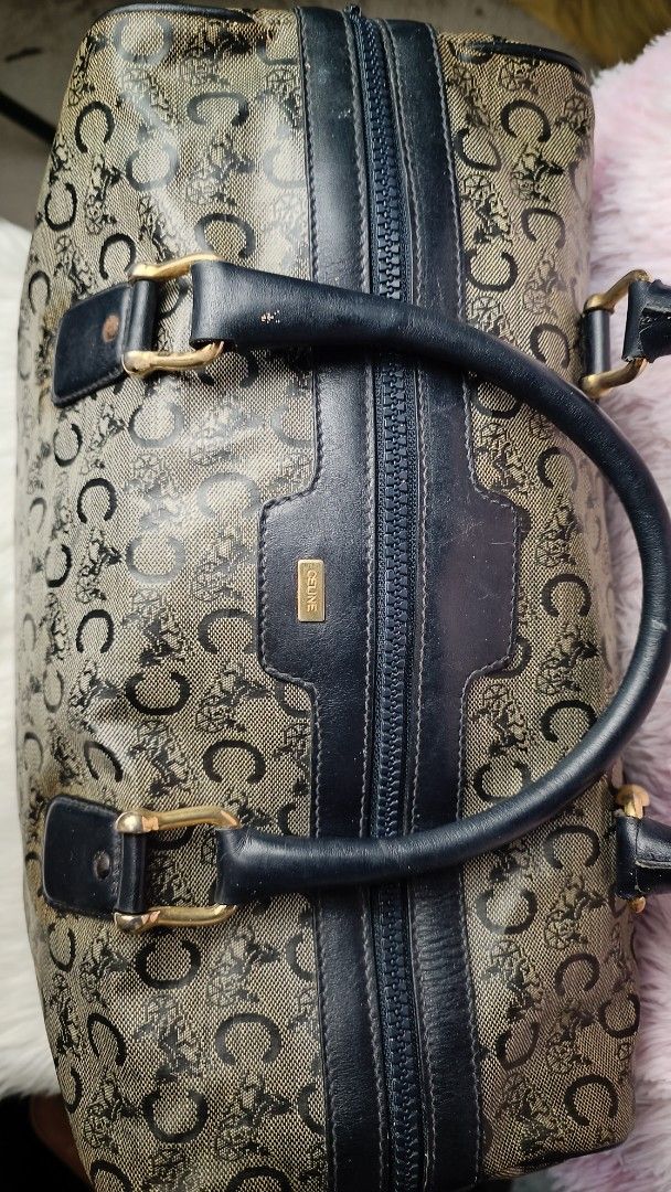 selected bag (Category: Luxury Bags & Wallets) located in Panabo. Submitted by trexiejane20635 (Listing ID 1383795971, Image 2). Description: old pvc barrel bag rare find bag slightly used condition.
