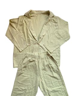 (Kategori: ) berada di . Dikirim oleh prelovedbykiaraa (ID iklan 1383777773, Gambar 1). Deskripsi: .