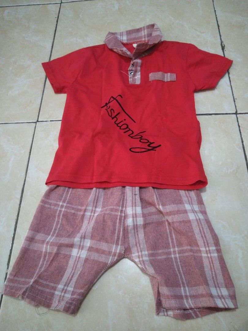 Setelan Anak Laki-laki (Kategori: Baju Bayi) berada di Jakarta Pusat. Dikirim oleh aninditapa57403 (ID iklan 1383701457, Gambar 1). Deskripsi: .