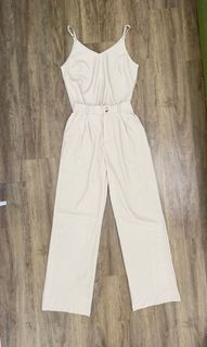 (Category: ) located in . Submitted by shopaholic_c (Listing ID 1383763745, Image 1). Description: .