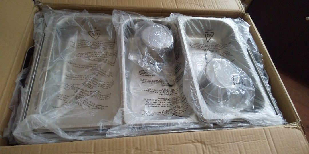 Stainless Steel Chafing Dish Triple Pan (Category: Bathroom & Kitchen Fixtures) located in Carmona. Submitted by rpute (Listing ID 1383689175, Image 3). Description: .