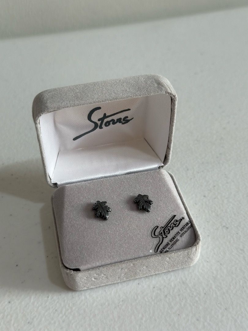 STORKS Earrings Maple Leaf Design (Category: Earrings) located in Quezon City. Submitted by paulinetyn63243 (Listing ID 1383784215, Image 1). Description: ORIGINAL BRAND NEW STORKS MAPLE LEAF DESIGN From Canada Delivery shouldered by buyer.