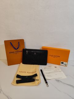 (Kategori: ) berada di . Dikirim oleh bagsstation.id (ID iklan 1383813916, Gambar 1). Deskripsi: .