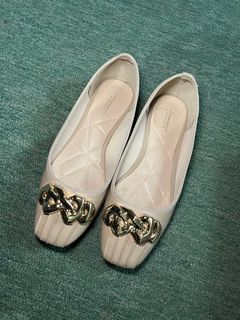 (Kategori: ) berada di . Dikirim oleh renskycloset (ID iklan 1383770735, Gambar 1). Deskripsi: .