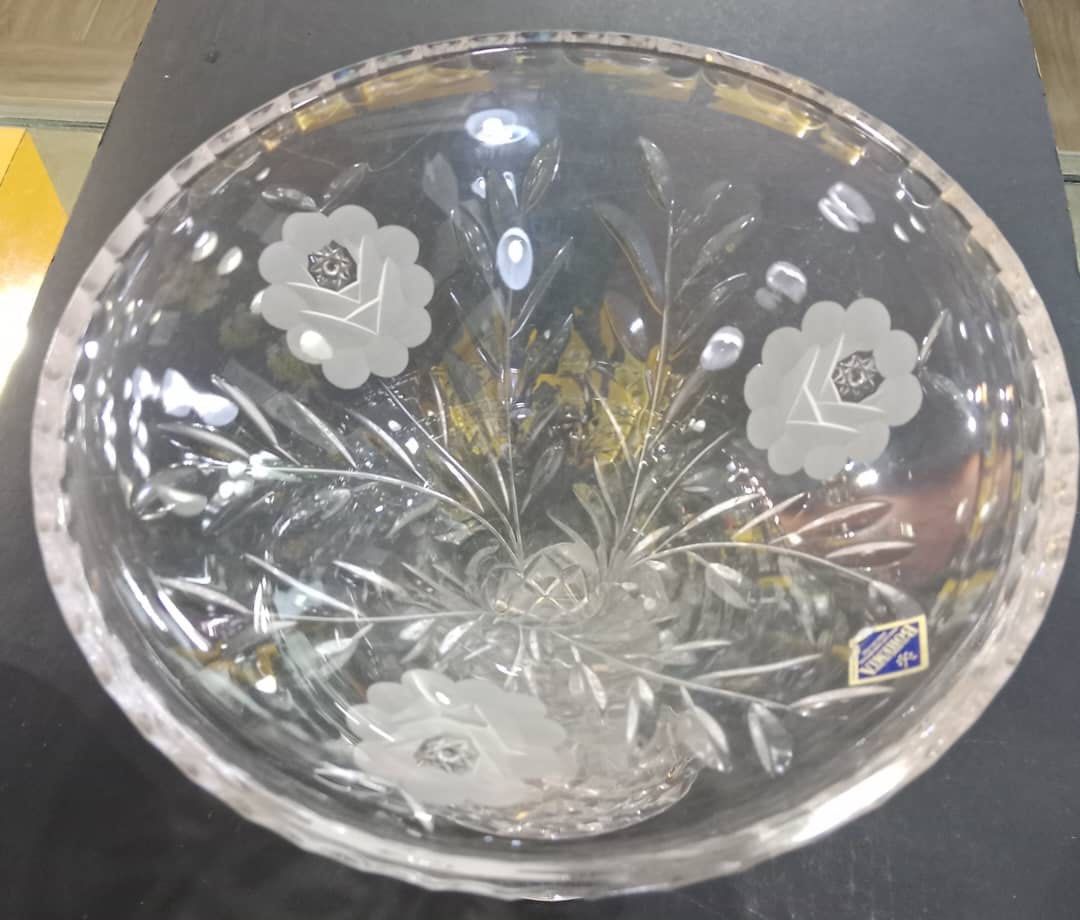 VASE CRYSTAL BOHEMIA (Category: Announcements) located in Kuala Lumpur. Submitted by ccsetapak (Listing ID 1383768998, Image 2). Description: BOHEMIA VASE - CRYSTAL ✅ CLEAR ✅ FOOTED ✅ DIA CUT RM 99 CASH CONVERTERS SETAPAK OLEH: ARUS JIMAT SDN BHD ( NO. SYARIKAT: 426411-U (199701010915) .