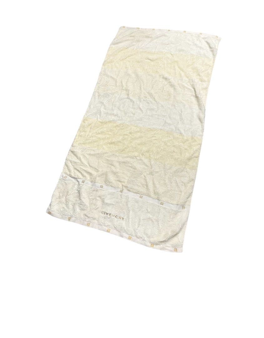 Vintage Givenchy Bath Towel (Category: Towels, Napkins & Holders) located in Cabuyao City. Submitted by ParadisethriftedPh (Listing ID 1383848100, Image 2). Description: Cr: 9/10 Preloved From Japan Dimensions W: 25 L: 48.