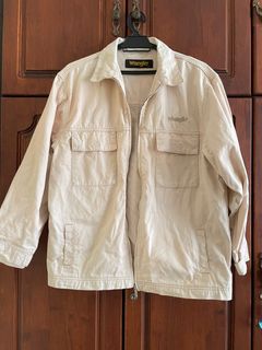 (Category: ) located in . Submitted by onepurchase.thrift (Listing ID 1383764486, Image 1). Description: .