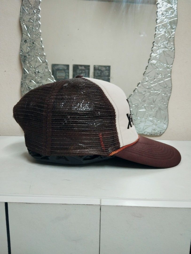 XLARGE (Category: Cap & Hats) located in Pasir Gudang. Submitted by mrcappuccino (Listing ID 1383788928, Image 3). Description: Bismilah Berminat boleh pm Joy buyer main jauh2.