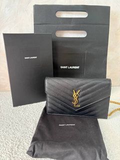 (Kategori: ) berada di . Dikirim oleh anzeraluxbags.id (ID iklan 1383741091, Gambar 1). Deskripsi: .