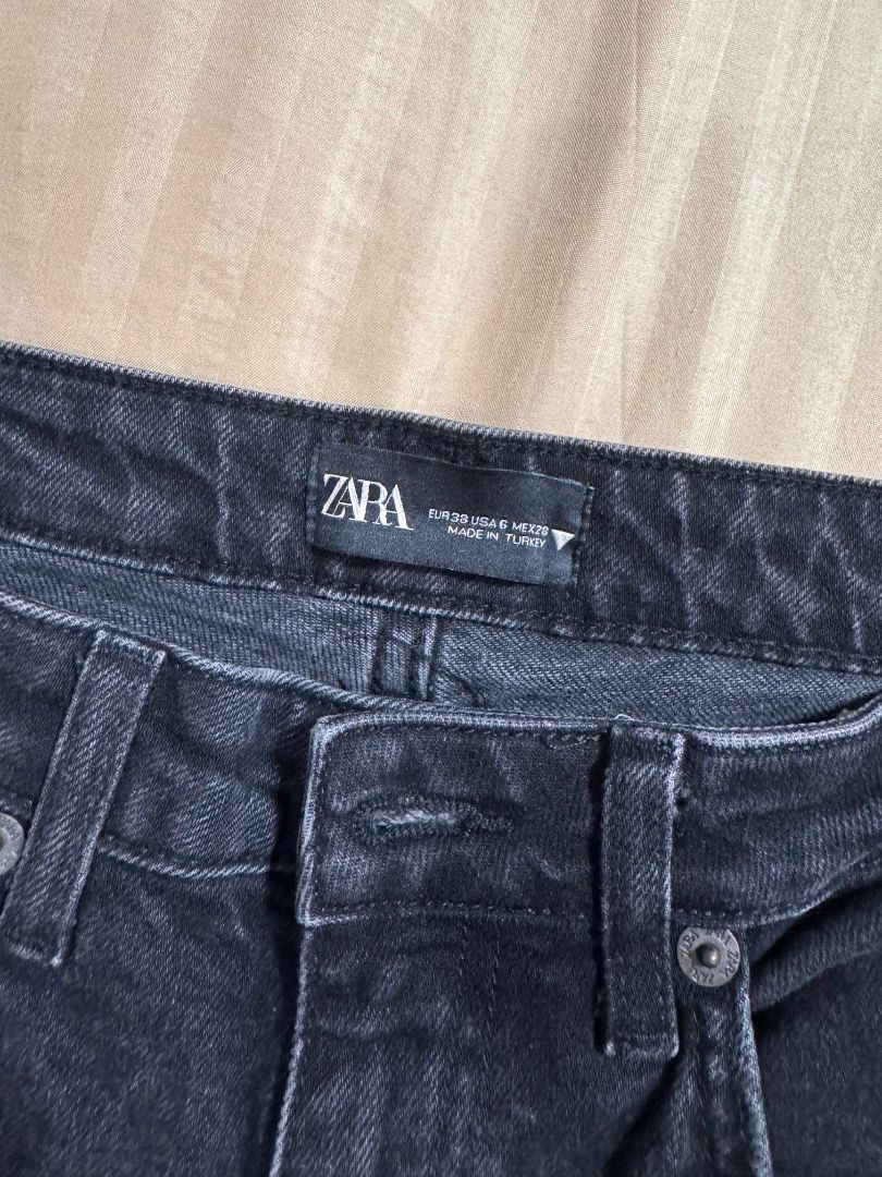 ZARA Denim Jeans (Midwaist) (Category: Other Bottoms) located in Quezon City. Submitted by shellanie_closet (Listing ID 1383739645, Image 2). Description: Used twice only .