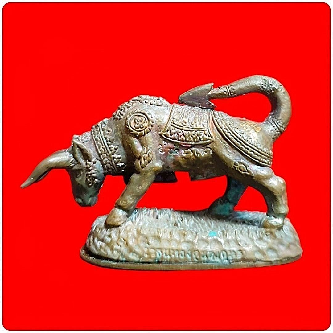 [$168] LP Kalong Wealth Bull with Yant/Cow/Holy Ox Roop Lor/Magic Cow ...