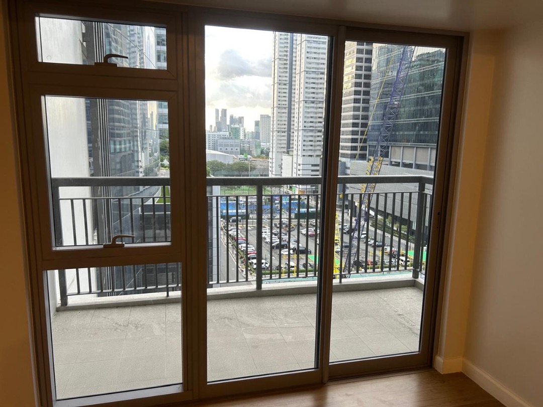(Category: ) located in . Submitted by mariremulla (Listing ID 1383875420, Image 1). Description: .
