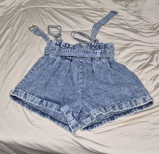(Category: ) located in . Submitted by littlepillowlamb (Listing ID 1384015335, Image 1). Description: .