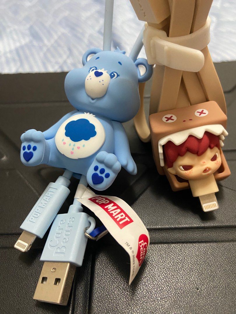 由 eedrglot21 (刊登 ID 1383973758，圖片 1) 提交，位於 新北市 (New Taipei) 的 泡泡馬特2款apple iPhone iPad USB充電線 (類別：充電器及電線)，說明：全新 泡泡馬特造型 apple iPhone.iPad 充電線 超可愛 。全新2件特價550元 自用或送人都很可愛。