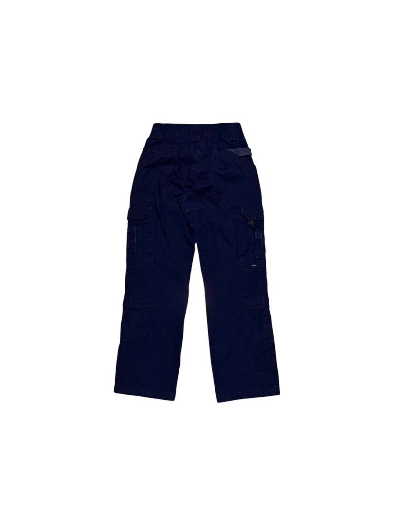 5.11 Tactical Pants (Category: Jeans) located in Bauan. Submitted by onetwothrift2 (Listing ID 1383901768, Image 2). Description: 5.11 Tactical Pants Waist: 29-31 Length: 38.5 Hem opening: 8.5 Color rate: 9/10 Good condition Issue: minimal paint stain.
