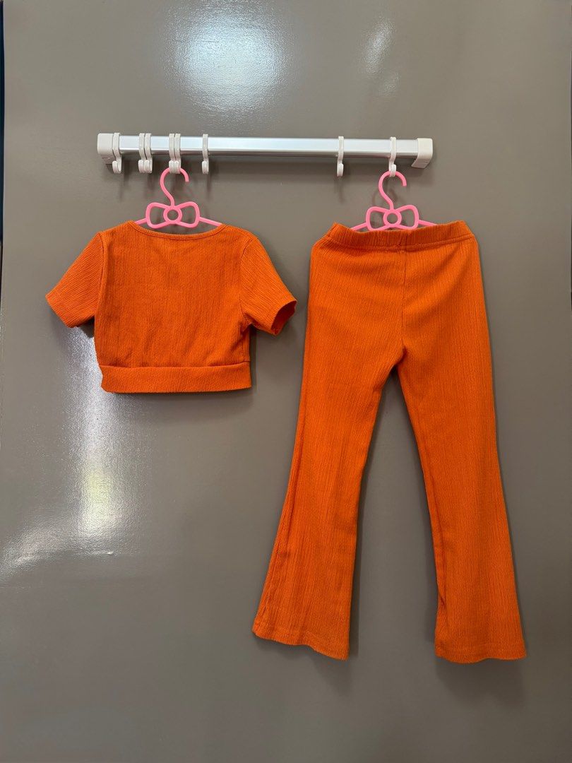 5-6y Orange Crop Top & Flare Pants Set (Category: Babies & Kids Fashion) located in Kuala Lumpur. Submitted by aryahani (Listing ID 1383925890, Image 2). Description: - Comfy material - Postage included.