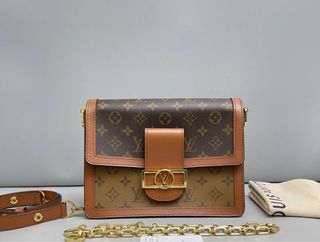 (Category: ) located in . Submitted by millenlavish_outlet (Listing ID 1384002650, Image 1). Description: .