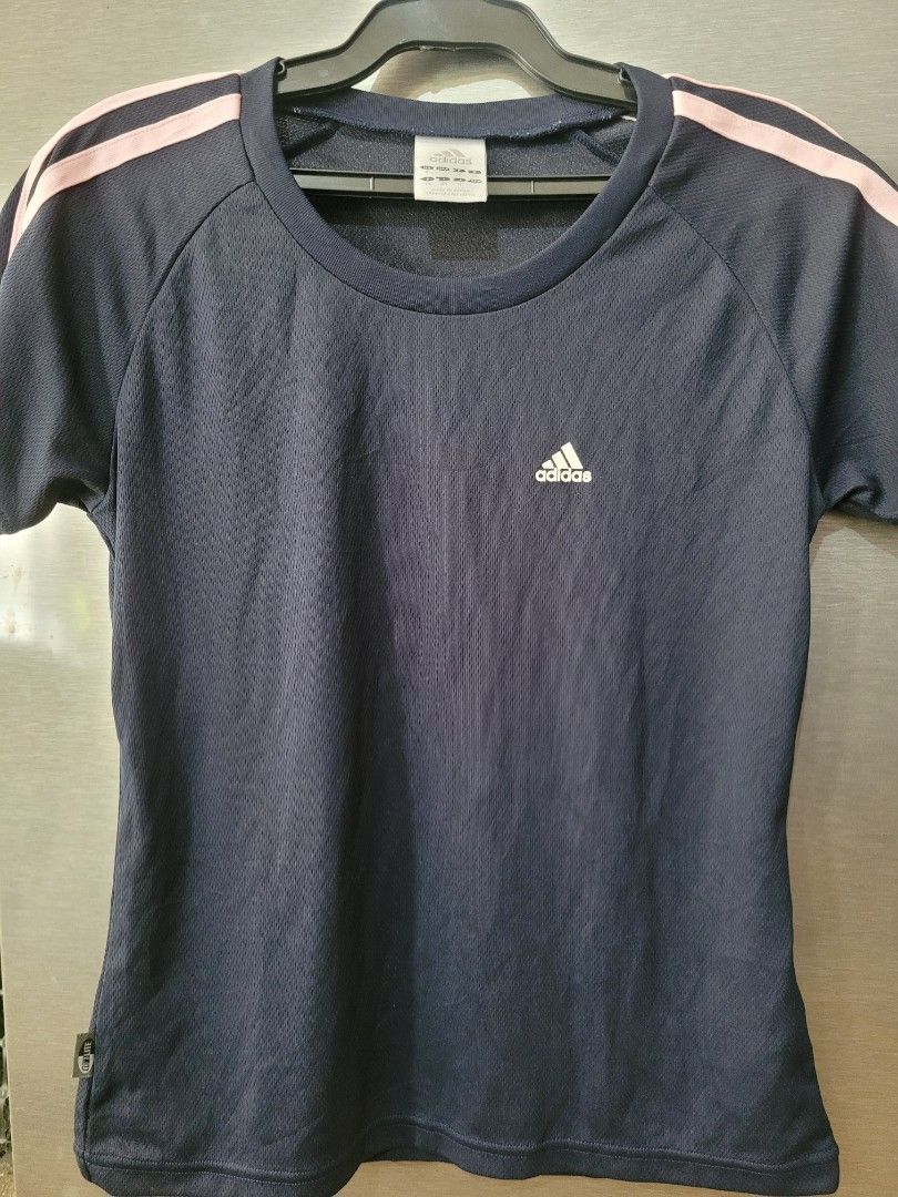 Adidas climalite shirt (Category: Activewear) located in Dumaguete. Submitted by GreatFindsForLess_by_Krissy (Listing ID 1383895056, Image 1). Description: preLoved Adidas climalite shirt.
