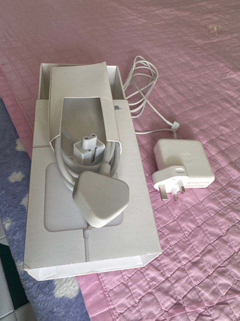 Apple 60W MagSafe 2 Power Adapter with box63227226053889112
