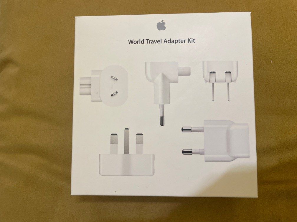由 busycandy (刊登 ID 1383943425，圖片 1) 提交，位於 新北市 (New Taipei) 的 Apple 全球旅行轉接器套件 world travel adapter kit (類別：充電線、充電器)，說明：只開封過未使用過。