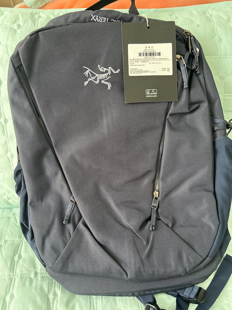 ARCTERYX MANTIS 26 BACKPACK (Category: Backpacks) located in Pasig City. Submitted by TheApparels_ph (Listing ID 1383907304, Image 3). Description: 📌📌📌ORIGINAL BACKPACK SELLING AT LOW PRICE.📌📌📌 26L Made to expand horizons, the exceptionally versatile Mantis delivers its organization, durability, and balanced carry with a clean, minimalist design and recycled materials. A drawbridge opening allows easy access to the large main compartment, m